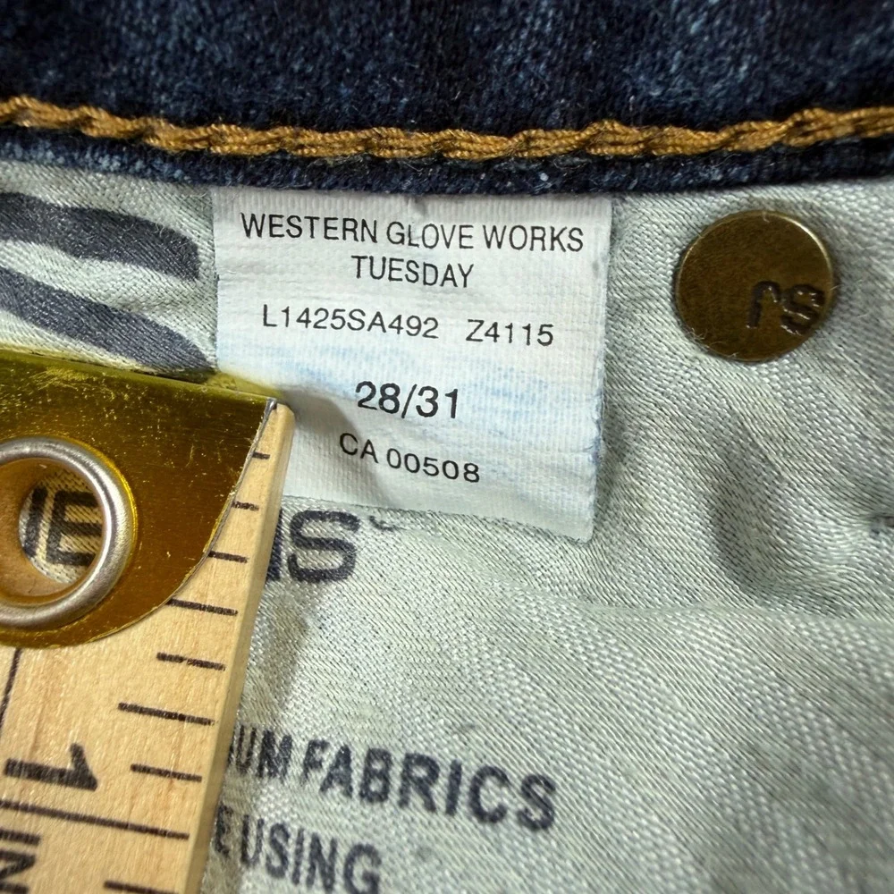 Vintage Silver Jeans Co Tuesday Low Rise Bootcut Women's 28x31 Distressed Denim‎